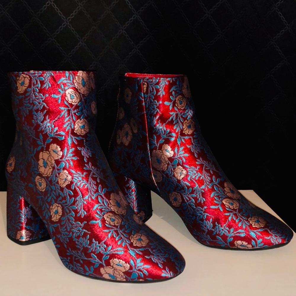 Gianni Bini Catalano Brocade Fabric Ankle Boot